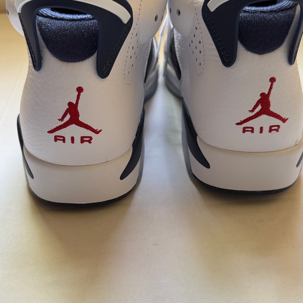 Air Jordan 6 Retro/AUTHENTIC 

Men size 10.5

Blue, White and Red - Picture 9 of 14